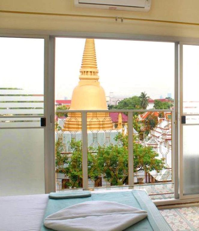 Baan Bovorn Hostel Банкок Екстериор снимка