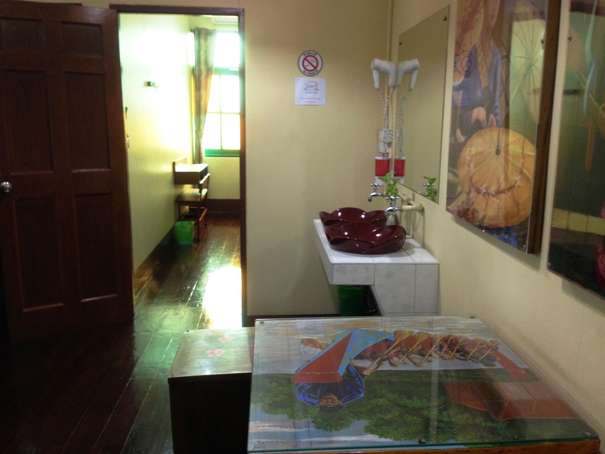 Baan Bovorn Hostel Банкок Екстериор снимка