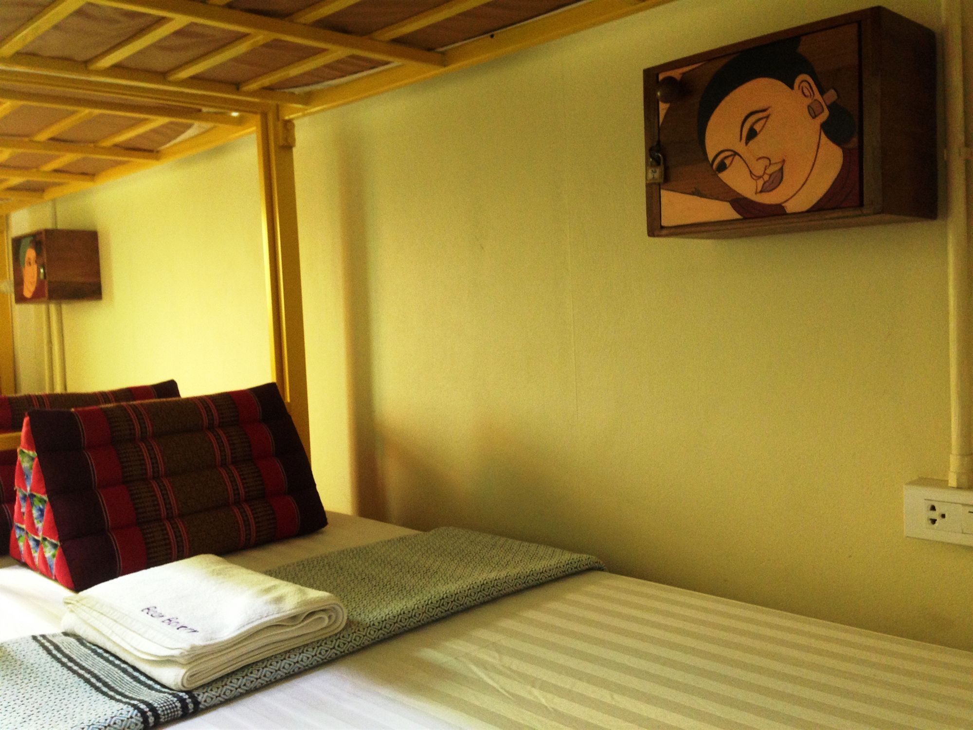 Baan Bovorn Hostel Банкок Екстериор снимка